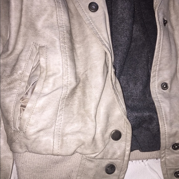 Jacket - Picture 3 of 3